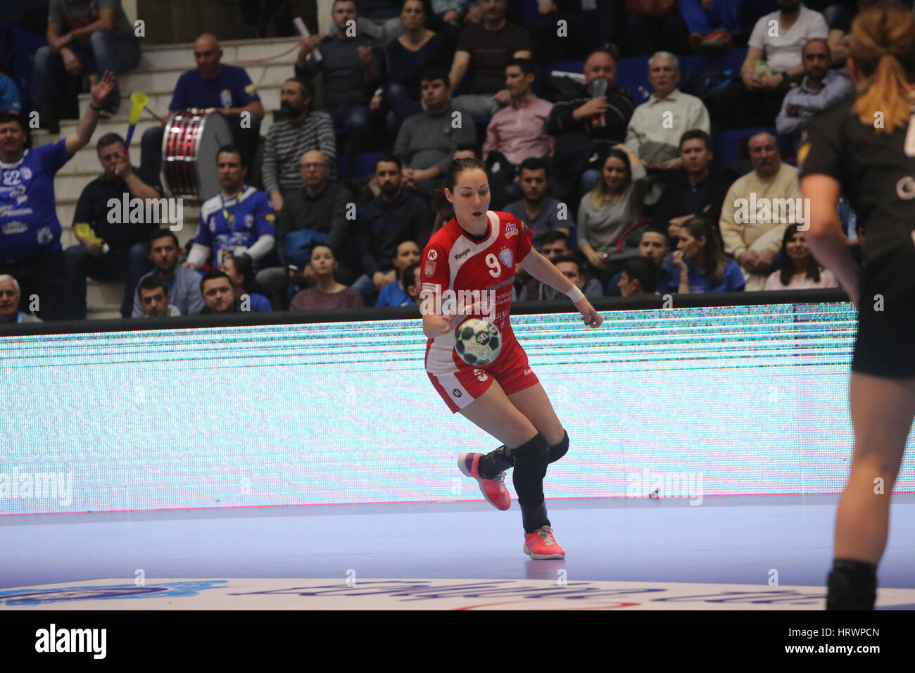 Bukarest, Rumänien. 3. März 2017. Frauen EHF Champions League 2016 / 17, CSM Bukarest Vs RK Krim Mercator Handball spielen. Jericek Nina aus Krim in Aktion. Bildnachweis: Gabriel Petrescu/Alamy Live-Nachrichten Stockfoto