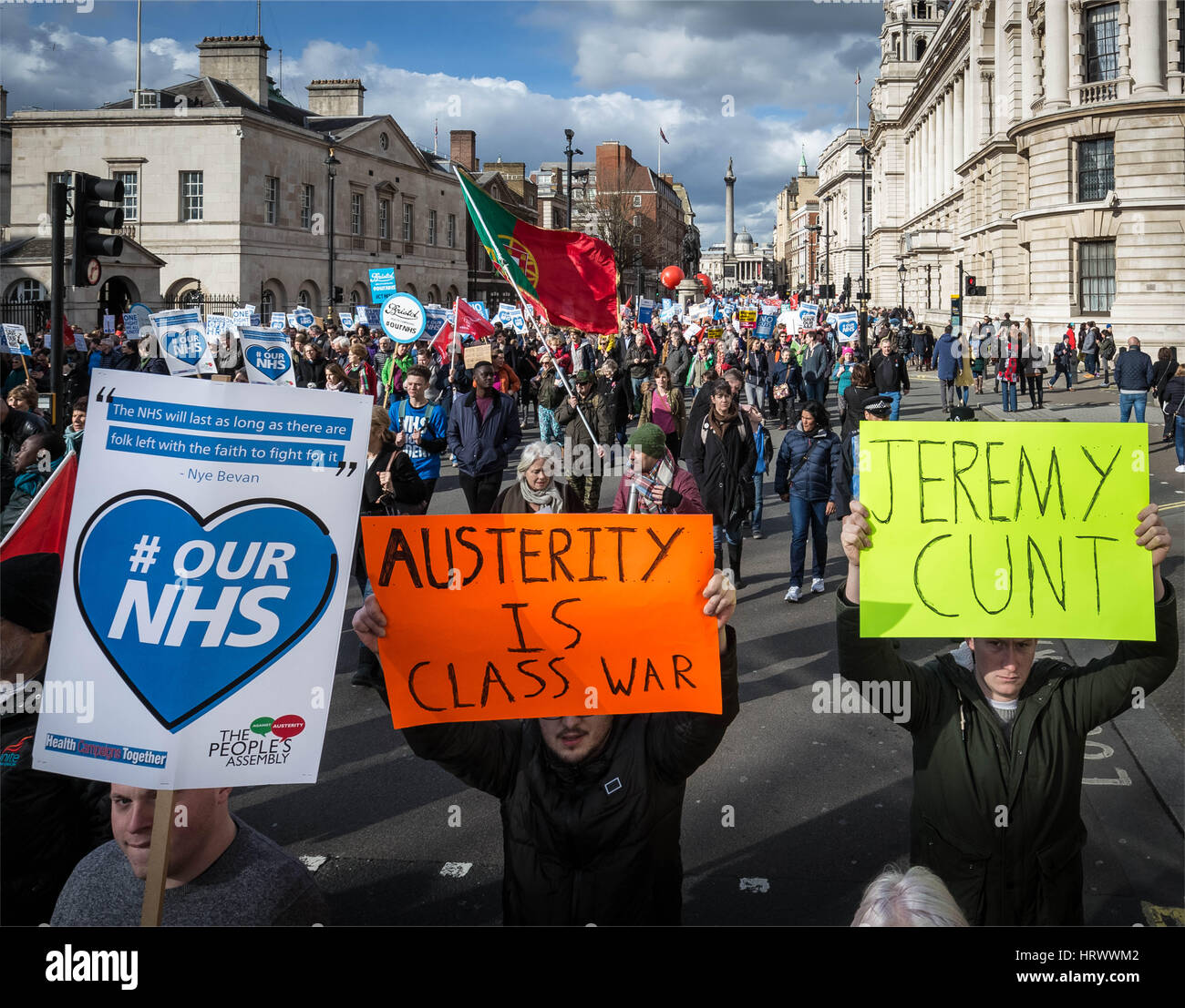 London, UK. 4. März 2017. Tausende marschieren durch die Londoner für die nationale Demonstration der NHS © Guy Corbishley/Alamy Live News zu verteidigen Stockfoto
