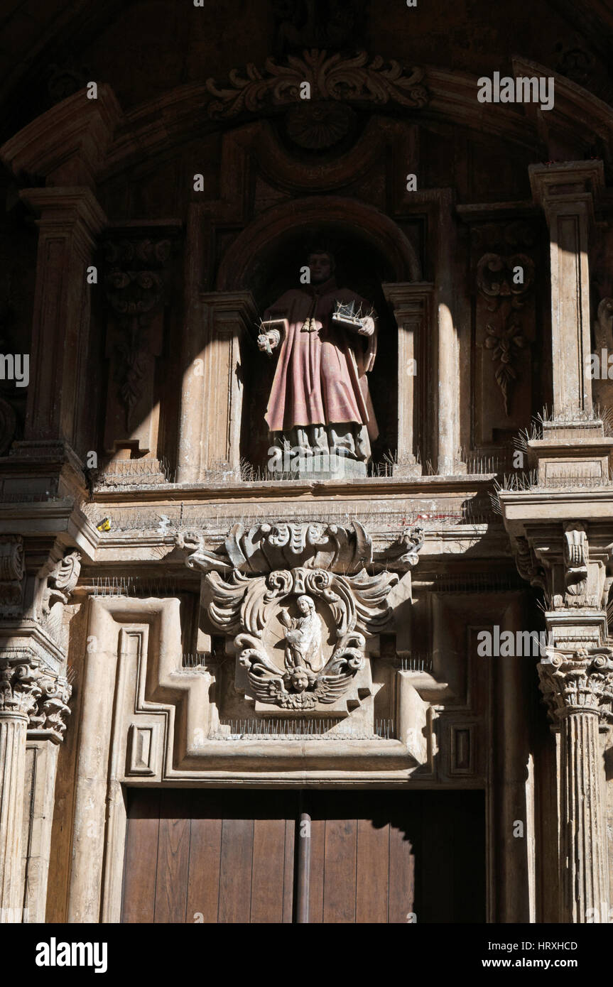 Donostia-San Sebastián: Details der Kirche von San Vicente, errichtet zwischen dem 15. und 16. Jahrhundert, eine der ältesten Kirchen in der Altstadt Stockfoto