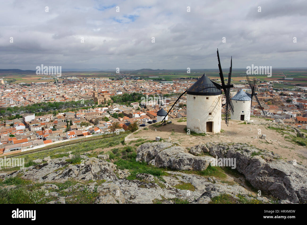 Die berühmten Mühlen von Consuegra in der Provinz Toledo, Kastilien-La Mancha, Spanien Stockfoto
