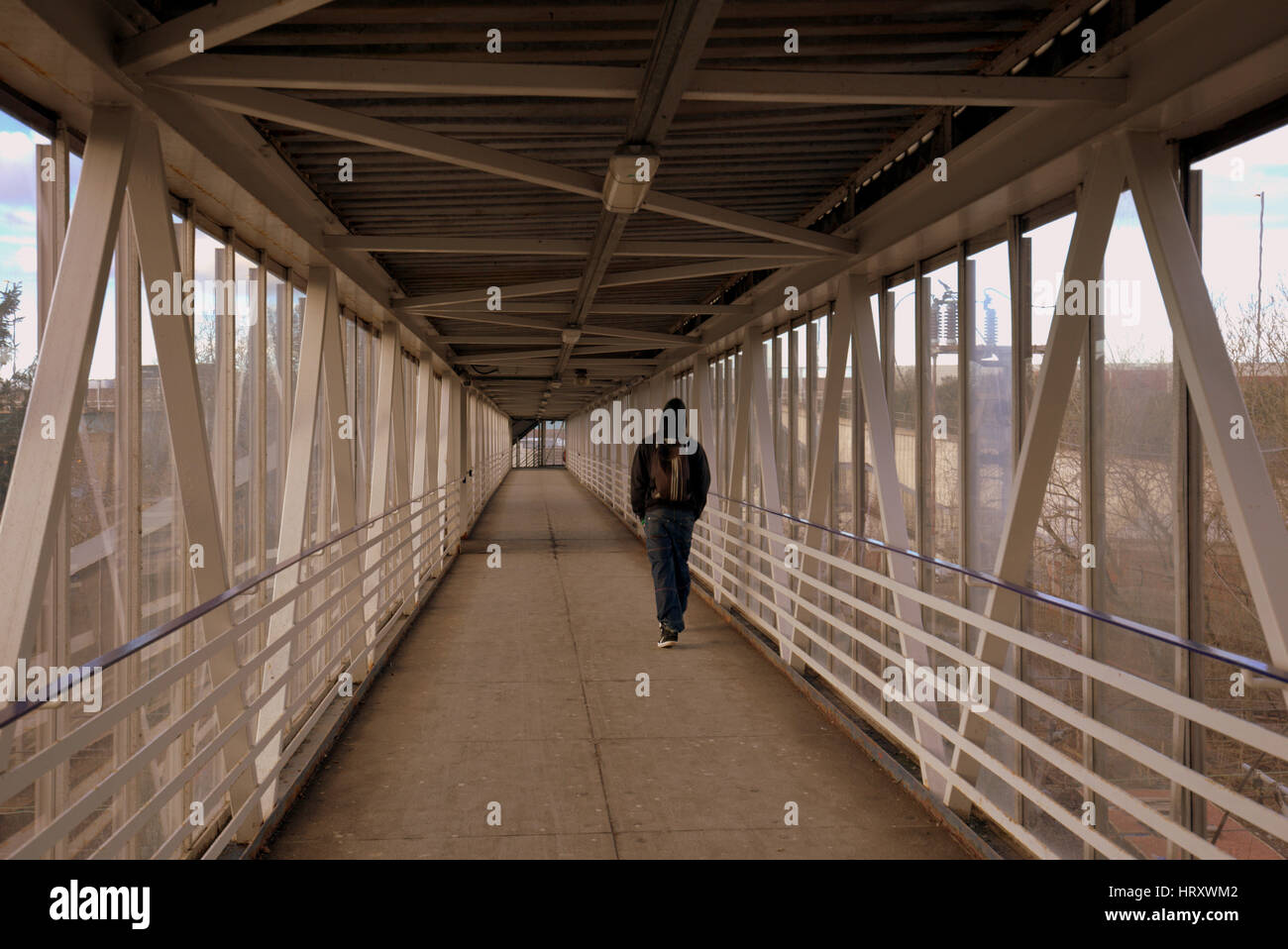 urbane Stadtbild Tunnel modernen Lebens isoliert Stockfoto