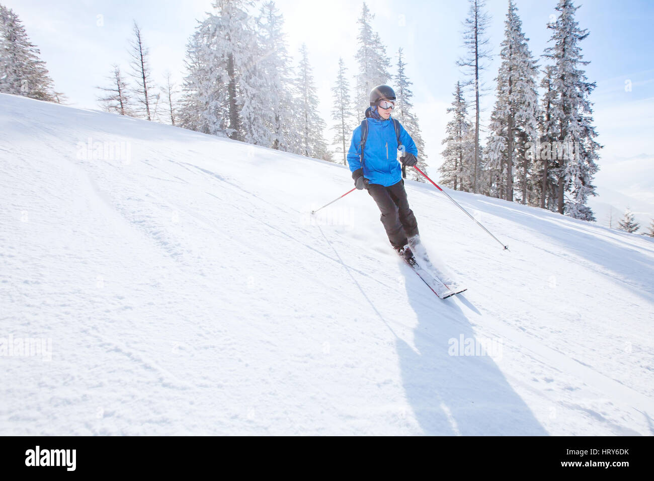 Downhill Ski Hintergrund, Skifahrer in Bergen, Wintersport Stockfoto