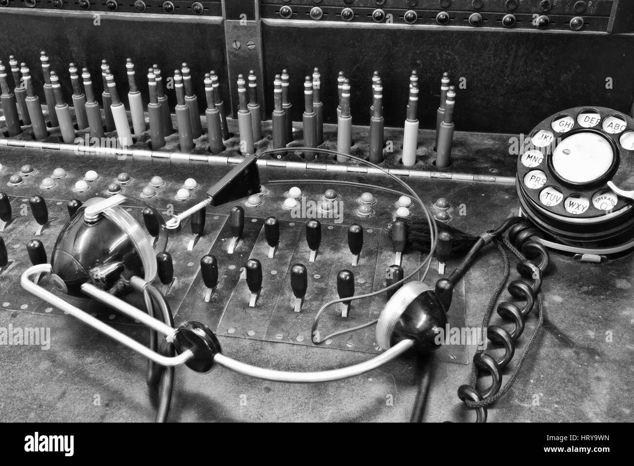 Nahaufnahme von einem Vintage Bell System Telefonzentrale mit Steckern IV Stockfoto