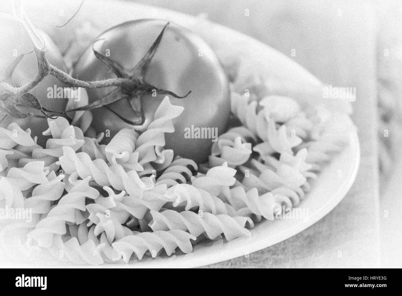 Italienische Fusilli Nudeln mit Tomaten Stockfoto