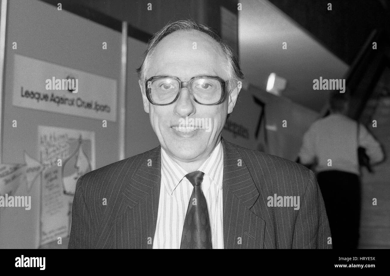 Donald Dewar, Labour party Parlamentsmitglied für Garscaddon, besucht am Parteitag in Brighton, England am 1. Oktober 1991. Stockfoto