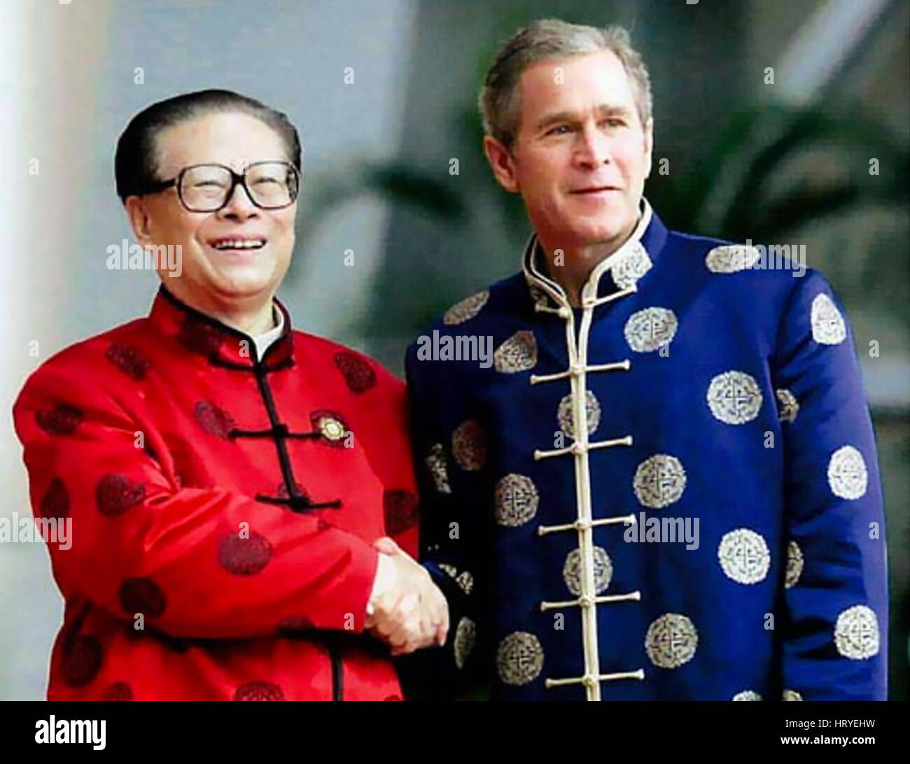 US-Präsident GEORGE W. BUSH mit chinesischen Präsidenten Jiang Zemin in Shanghai 21. Oktober 2001 Stockfoto