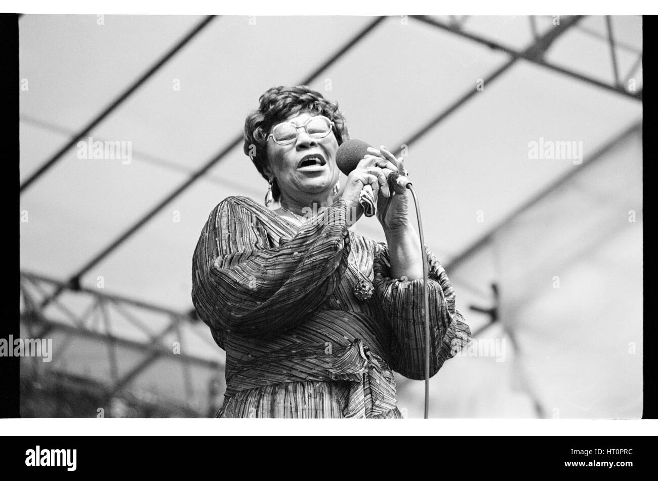 Ella Fitzgerald, Hauptstadt Jazzfestival, Knebworth, 1981.   Künstler: Brian O'Connor. Stockfoto