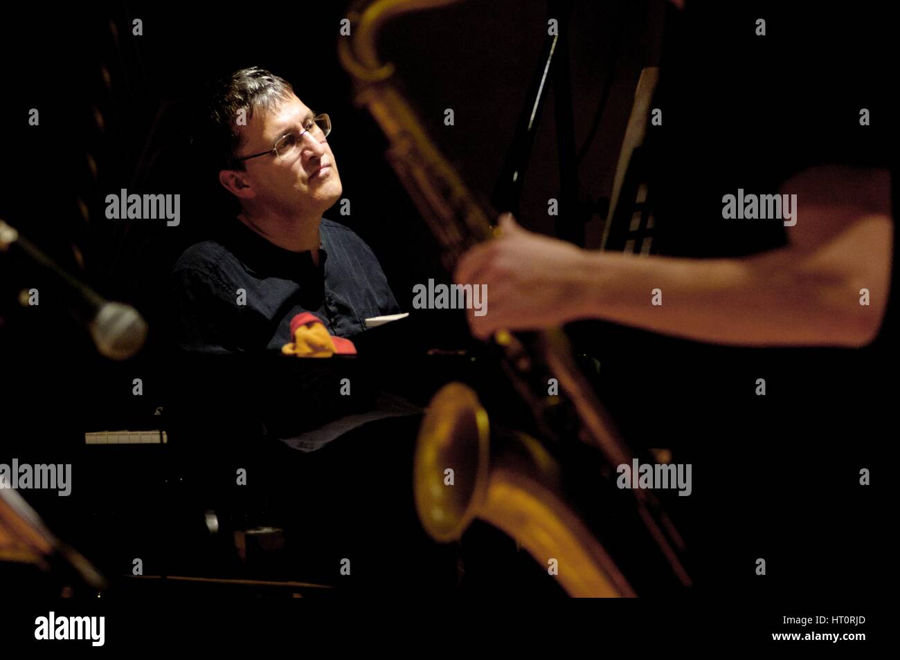 John Law, Wassermühle Jazzclub, Dorking, Surrey, Oktober 2015. Künstler: Brian O'Connor. Stockfoto