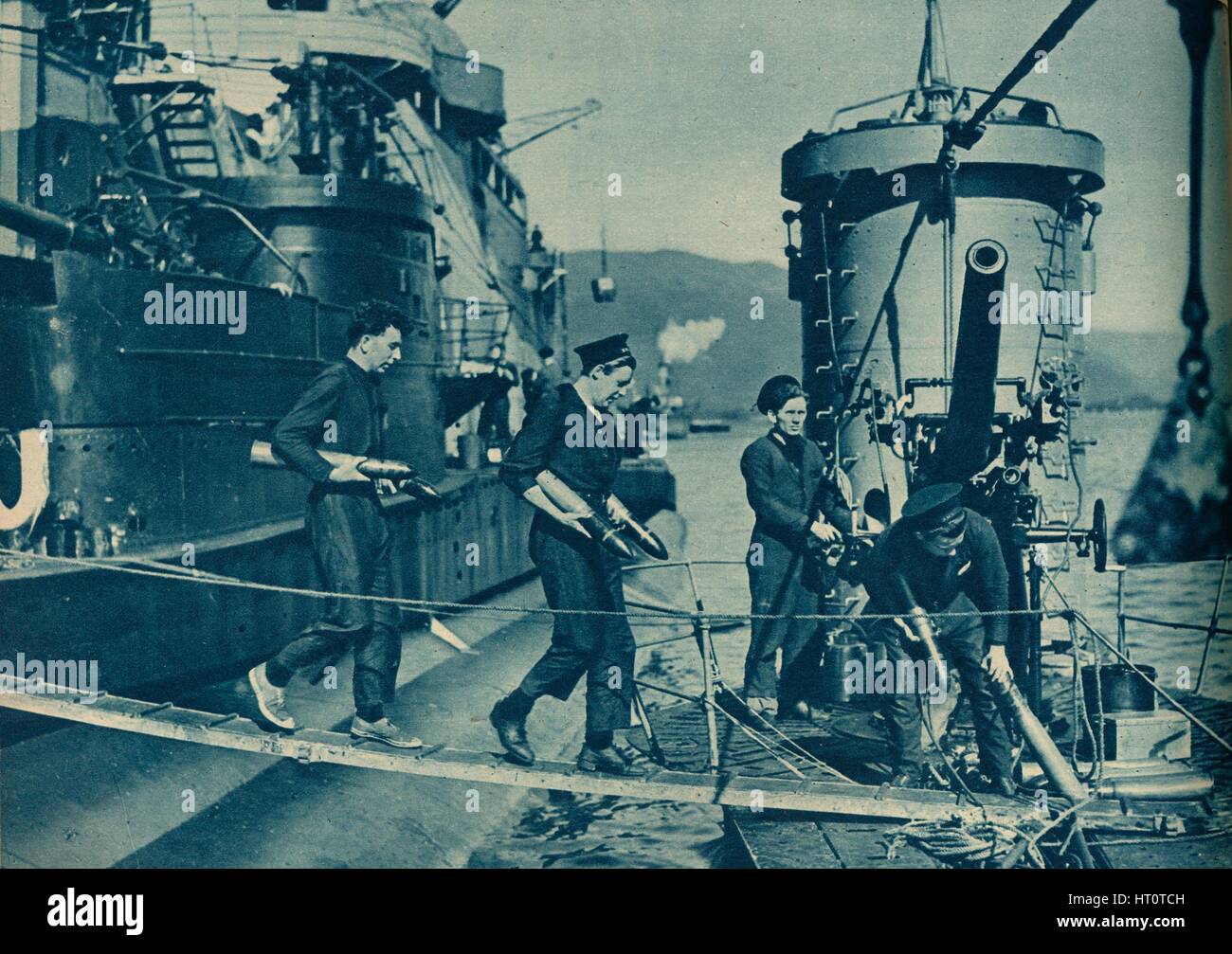 "Luft und Seemacht in unbesiegbar Harmonie", 1943-44. Künstler: unbekannt. Stockfoto