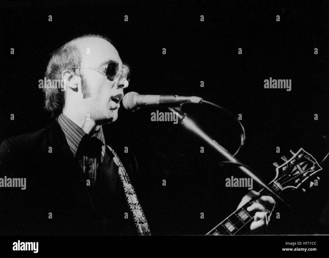 Cyril Jordan, Lead-Sänger mit San Francisco Band Flamin Groovies, live auf der Bühne in Croydon, England am 4. Juni 1978 führt. Stockfoto