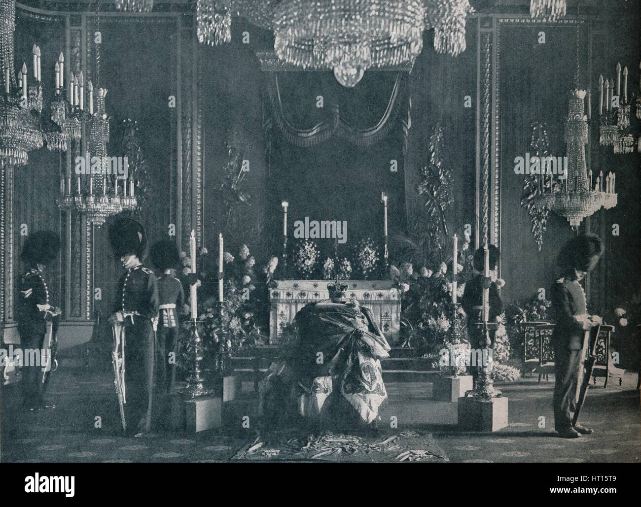 Das private Lügen im Zustand von König Edward VII., 1910 (1911). Künstler: WS Stuart. Stockfoto