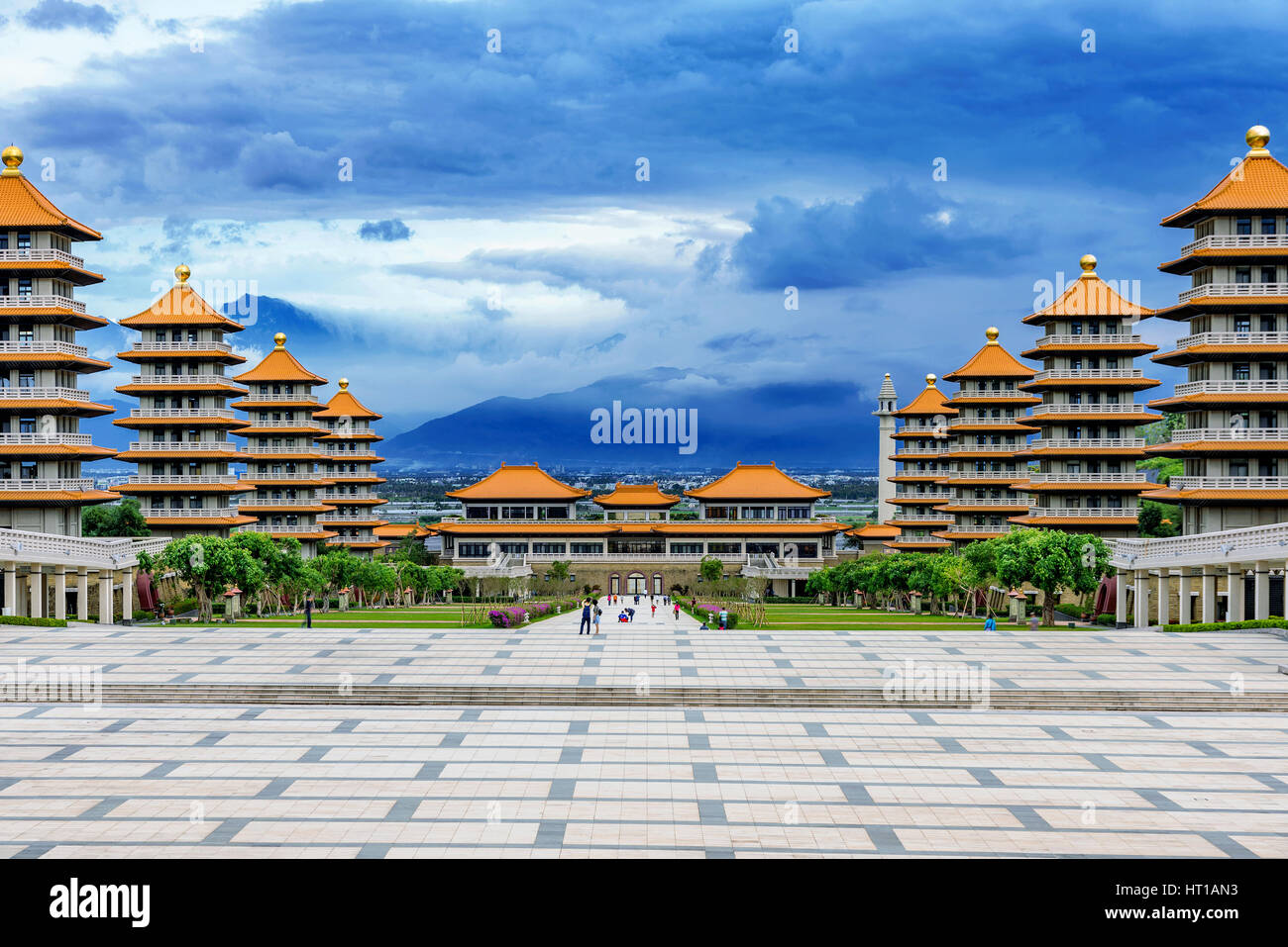 Schöne Aussicht auf Fo Guang Shan am Abend Stockfoto