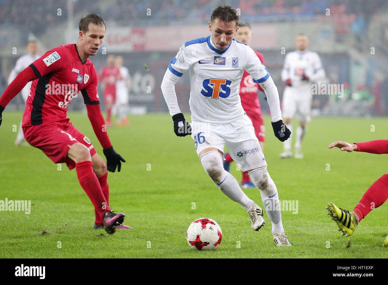 GLIWICE, Polen - 18. Februar 2017: Polnisch Premier Football League Piast Gliwice - Lech Poznan o/p Radoslaw Majewski Stockfoto