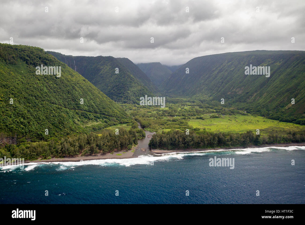 Luftaufnahme des Waipio Valley an der Ostküste von Big Island, Hawaii, USA. Stockfoto
