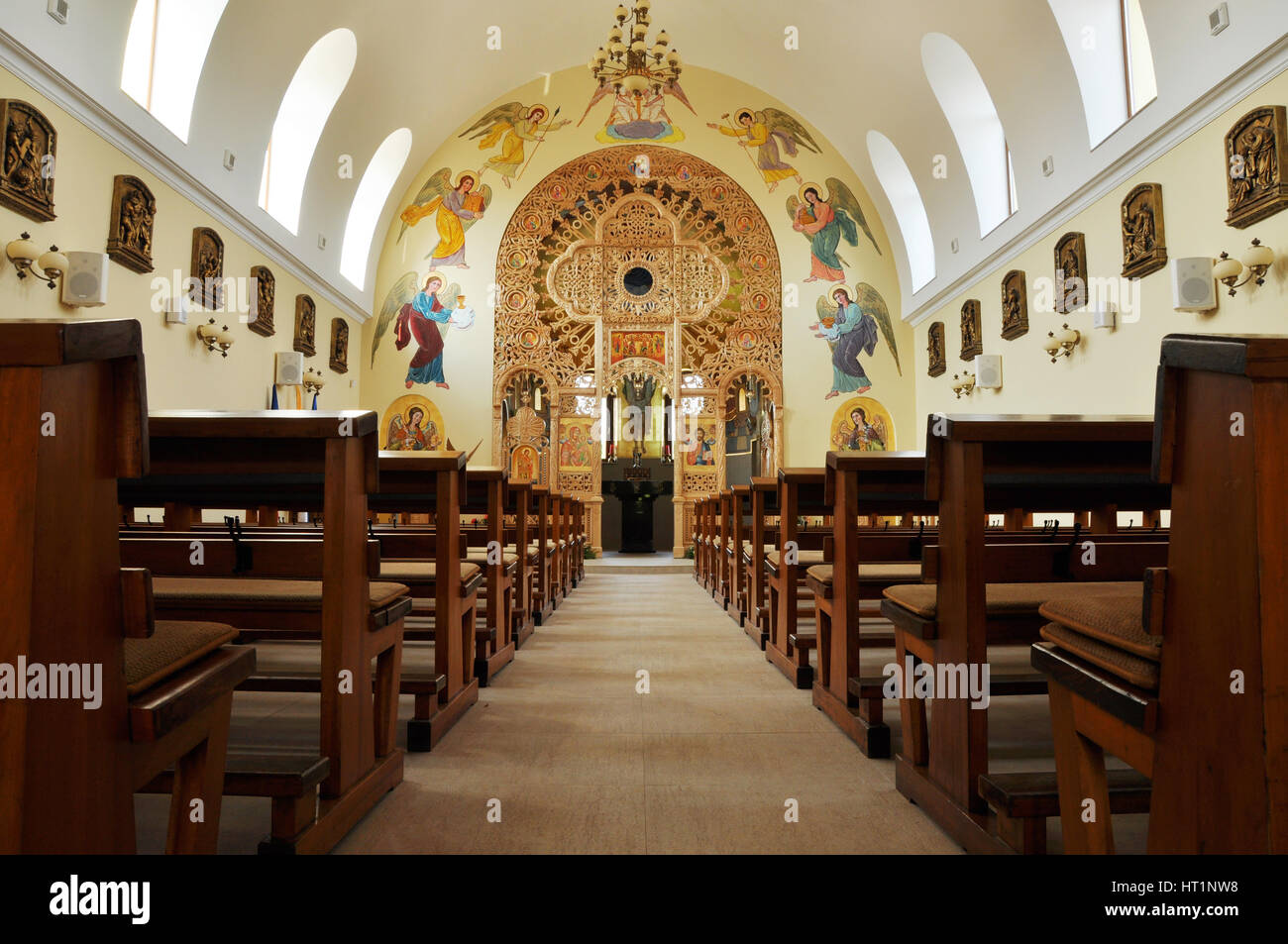 CLUJ - 14 SEPTEMBER: Frische Wandmalereien in die neu erbaute griechisch-katholische Kirche. Rumänien hat die höchste Anzahl von Kirchen pro Kopf in Europa. Auf Se Stockfoto