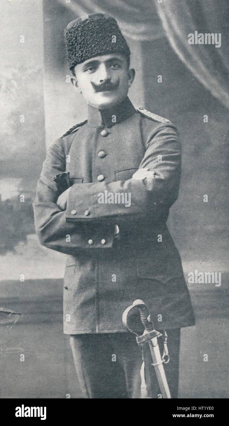 Ismail Enver Pascha (Enver Pascha) (1881-1922), osmanischer Offizier, c1914. Künstler: unbekannt Stockfoto
