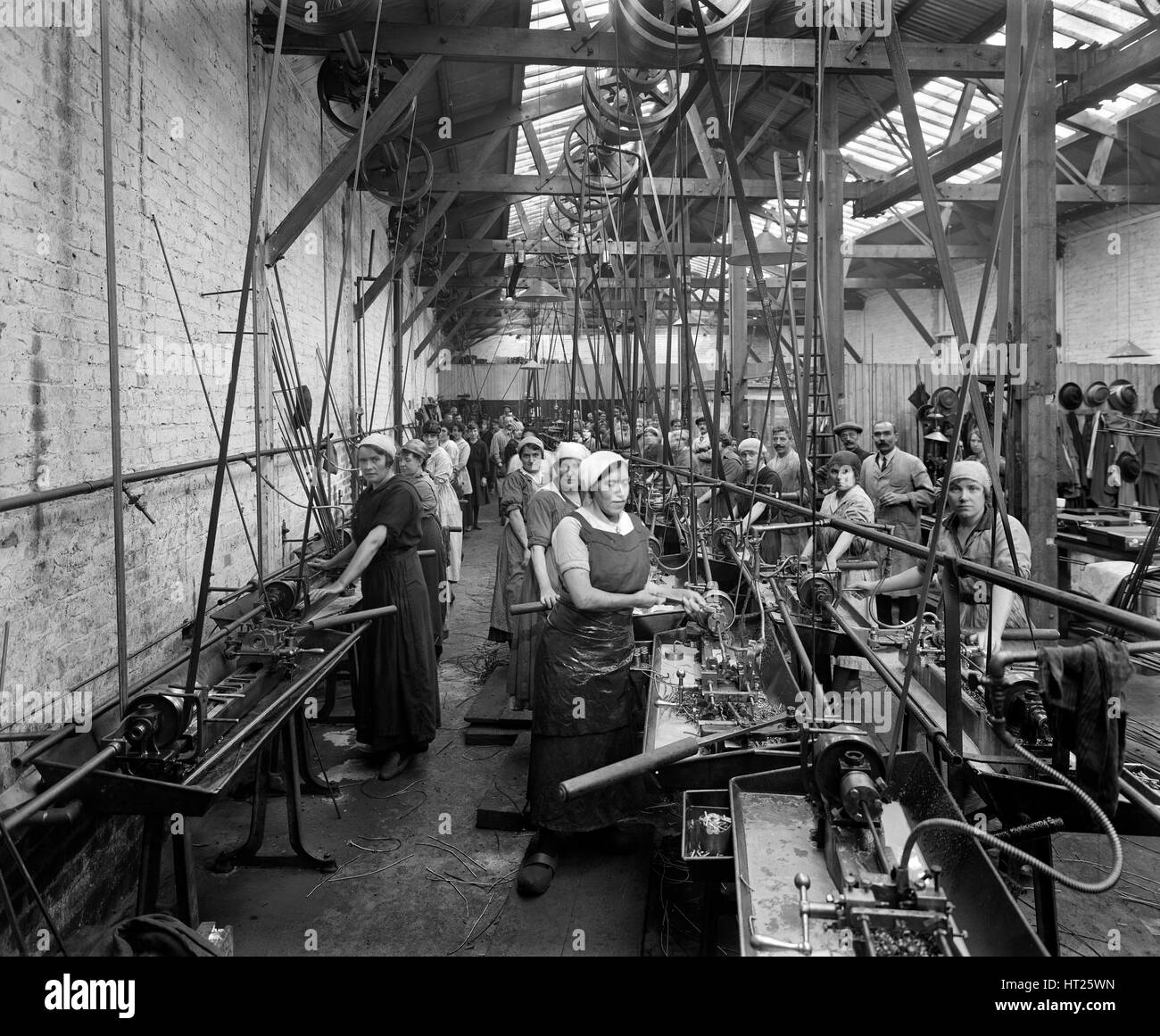 Belgische Munition Werke, Clevedon Road, Barnes, Richmond, London, September 1918. Künstler: Adolf Augustus Boucher. Stockfoto