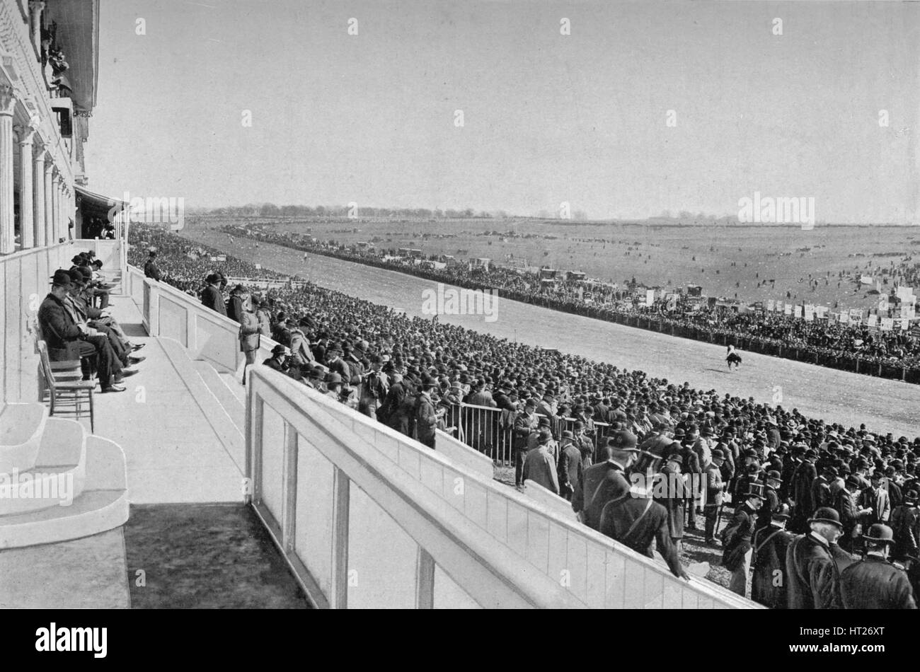 "Das Derby: Ansicht Down The Course", c1903, (1903). Künstler: WA Rouch. Stockfoto