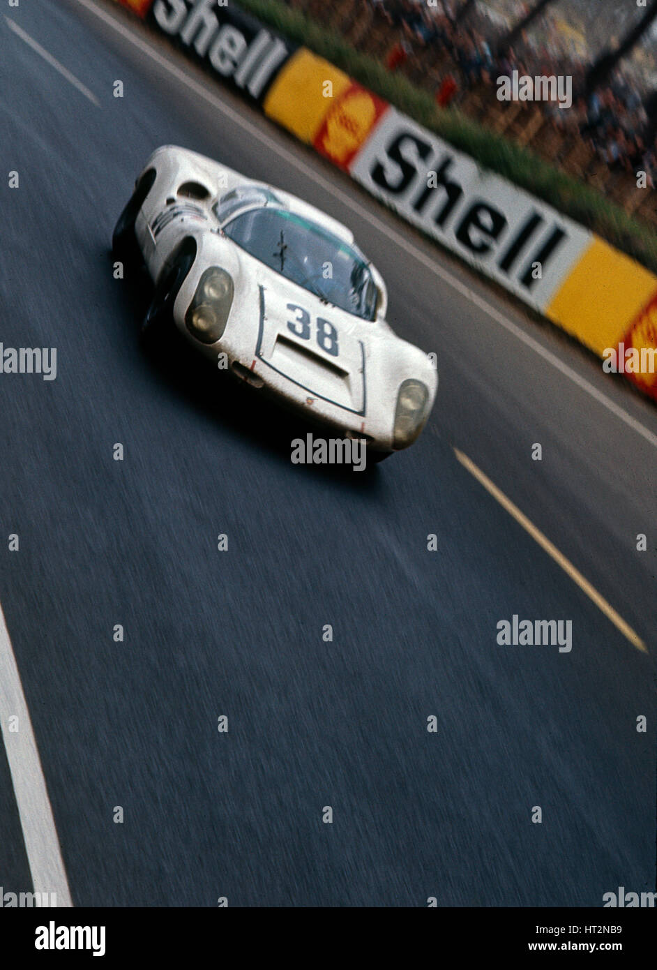 Porsche 910-6 angetrieben Stommelens - Neerpasch, 1967 Le Mans Künstler: unbekannt. Stockfoto