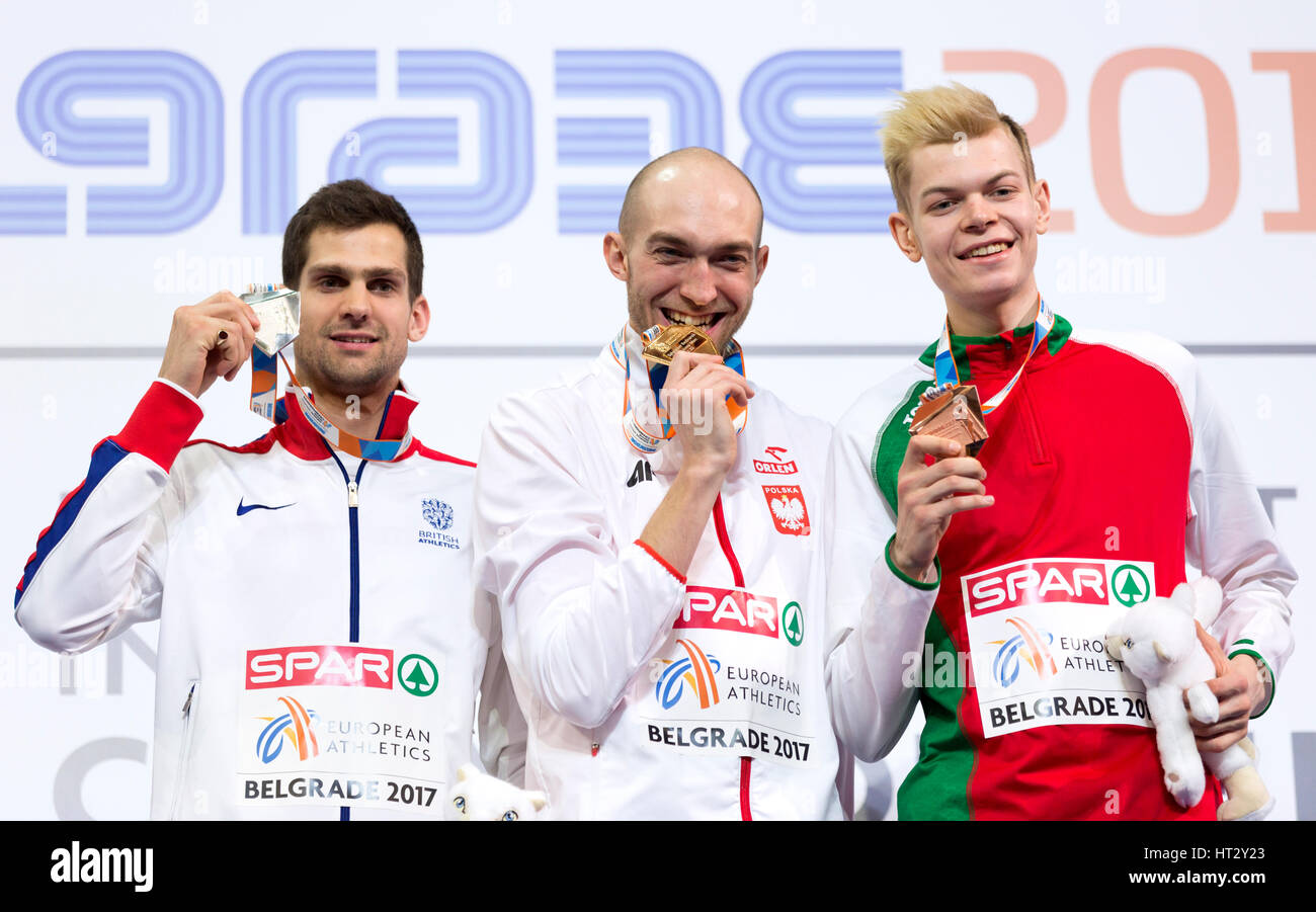 Belgrad, Serbien. 6. März 2017. (L-R) Großbritanniens Silbermedaille Robbie Grabarz, Polens Goldmedaillengewinner Sylwester Bednarek und Weißrusslands Bronzemedaillengewinner Pavel Seliverstau pose auf dem Podium bei der Siegerehrung für den Hochsprung am dritten Tag von den 2017 Leichtathletik-Halleneuropameisterschaften in der Kombank-Arena am 5. März 2017 in Belgrad, Serbien. Bildnachweis: Nikola Krstic/Alamy Live-Nachrichten Stockfoto