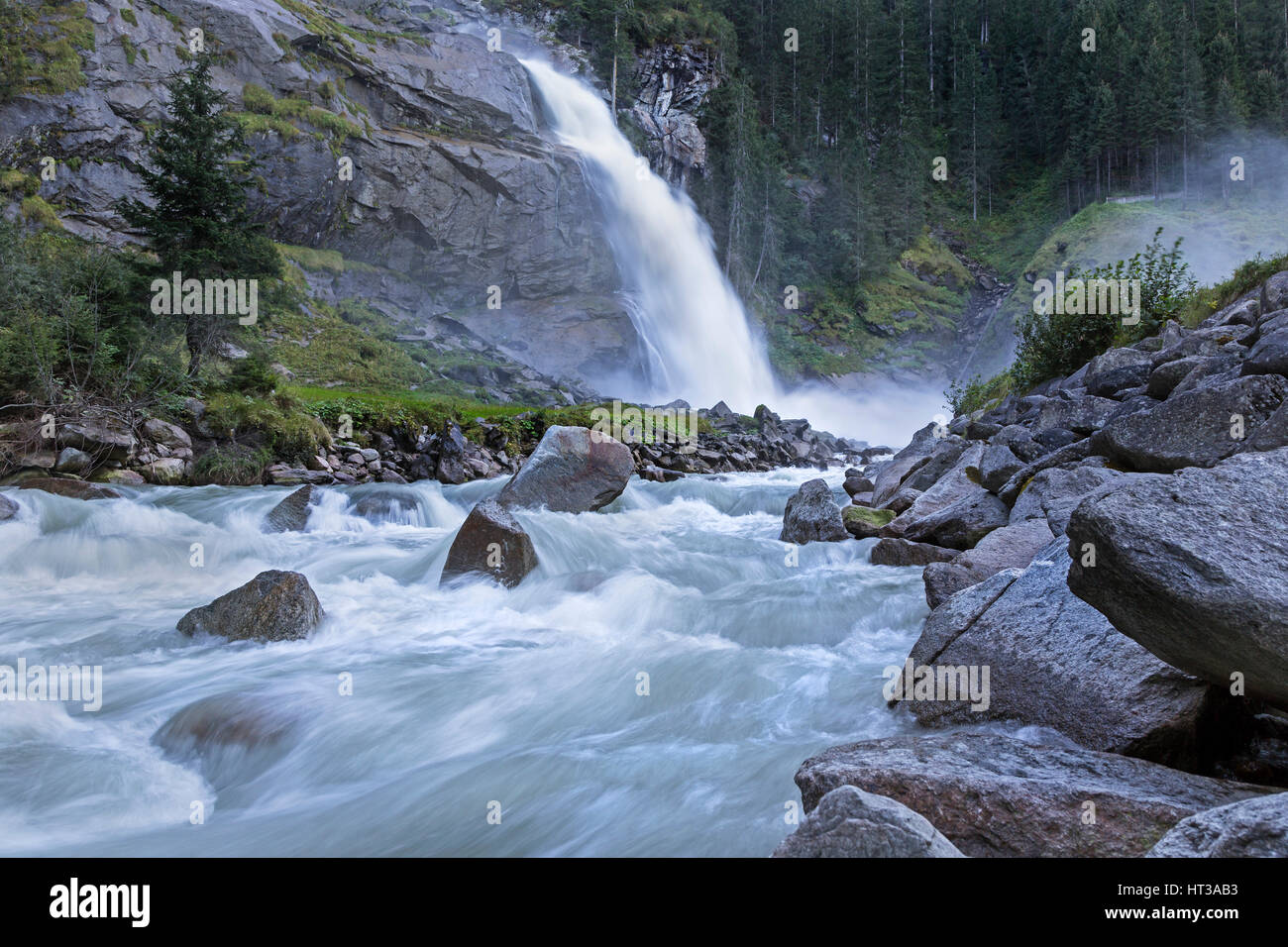 Untere Krimmler Wasserfälle, Wasserwunderwelt Krimml, Zell am See, Nationalpark Hohe Tauern, Salzburg, Österreich Stockfoto