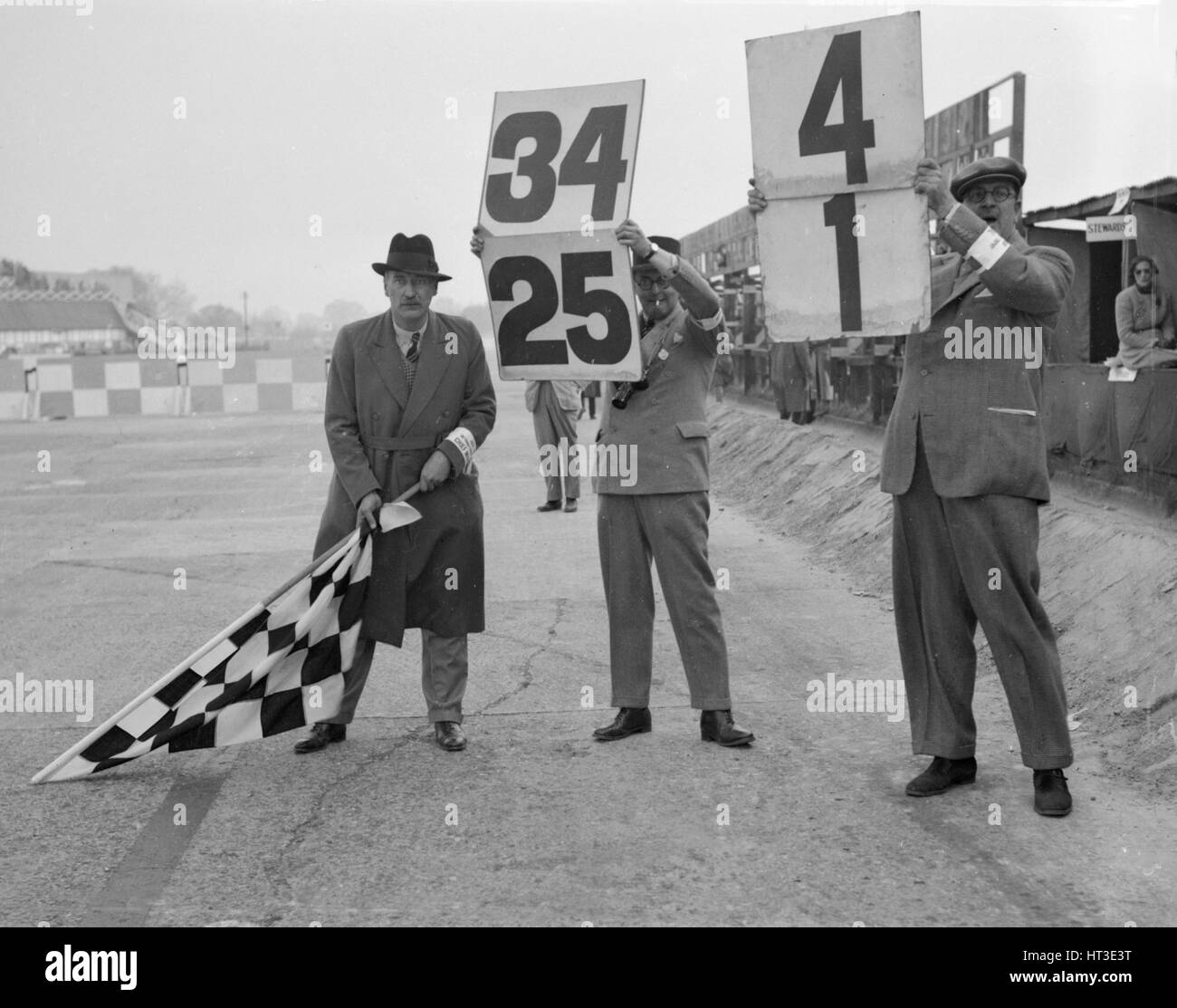 Bereit für das Chequerd-Flag, Brooklands Welle. Künstler: Bill Brunell. Stockfoto