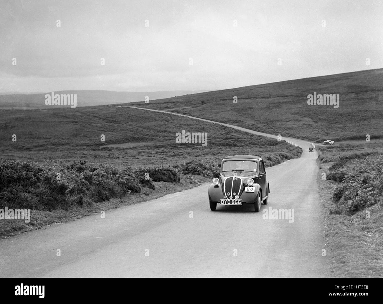 Fiat von HW Johnson, Gewinner des einen silver Award bei der MCC Torquay Rallye Juli 1937. Künstler: Bill Brunell. Stockfoto