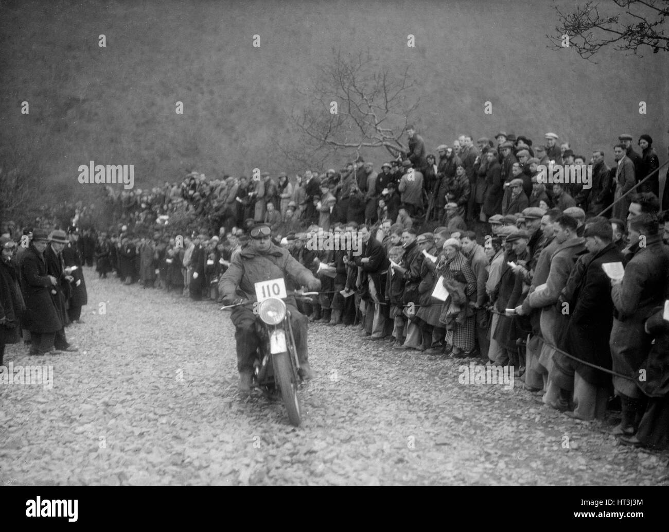 347 ccm AJS J Hey konkurrieren in der MCC Lands End Trial, Bettler Roost, Devon, 1936. Künstler: Bill Brunell. Stockfoto