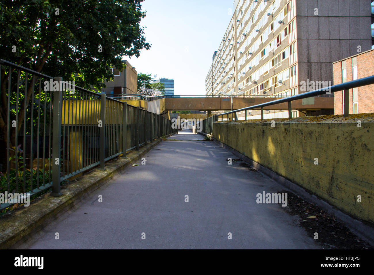 Ein Block von Gemeindewohnungen in der Heygate-Siedlung in South East London. Zwischen 2011 und 2014 wurde es abgerissen. Stockfoto