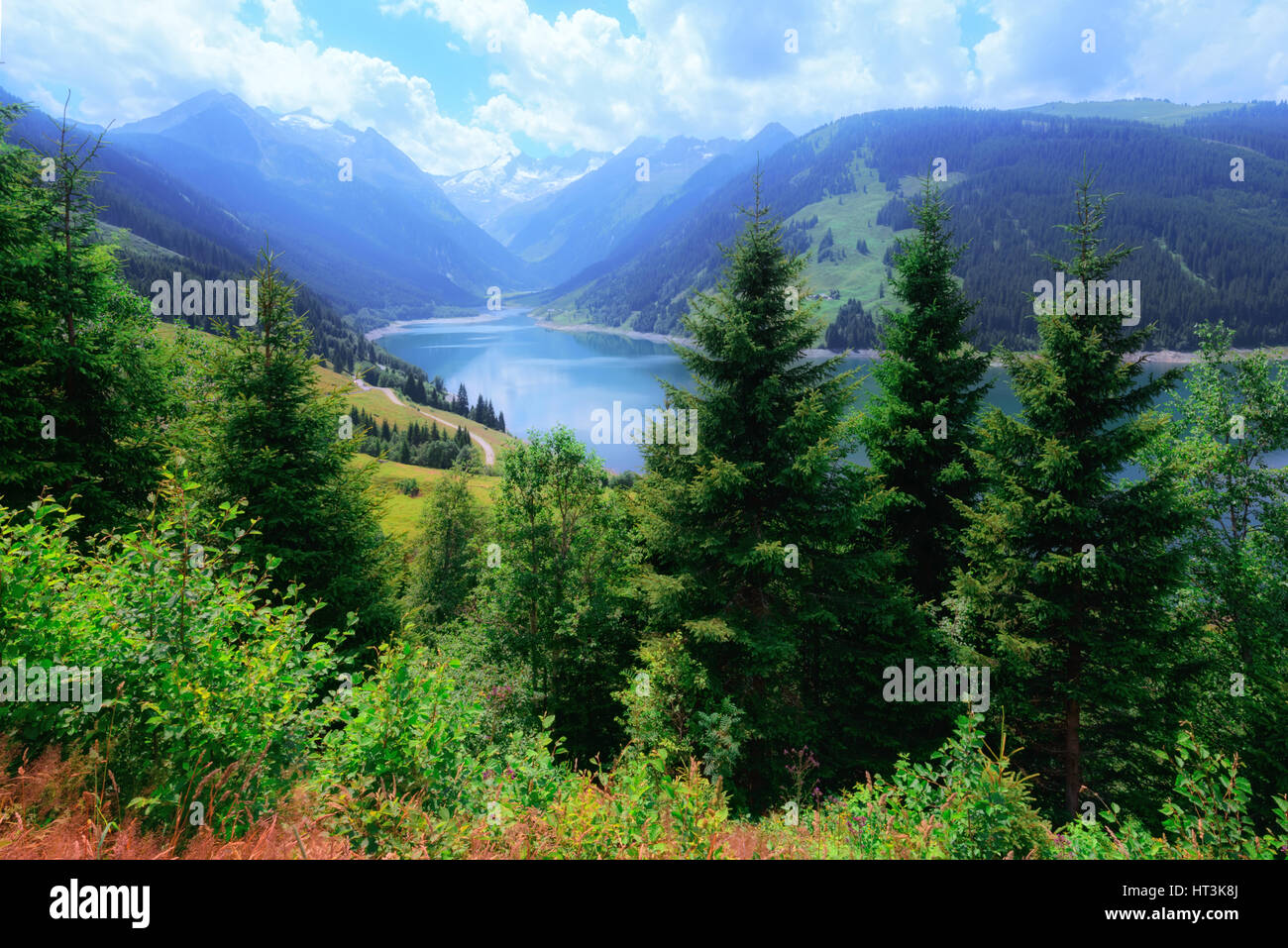 Erstaunliche Sommermorgen auf dem fantastischen Speicher Durlaßboden See. Alpen, Österreich, Europa. Stockfoto