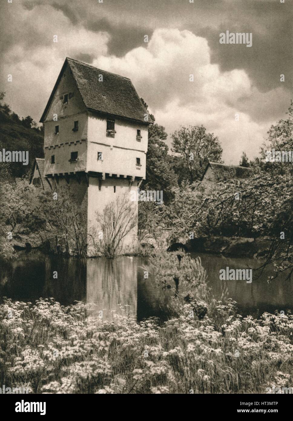 "Rothenburg O. d. T. - Topplerschlosschen", 1931. Künstler: Kurt Hielscher. Stockfoto
