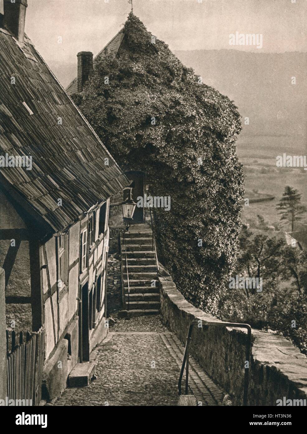 "Arnsberg (Westfalen) Gruner Turm", 1931. Künstler: Kurt Hielscher. Stockfoto