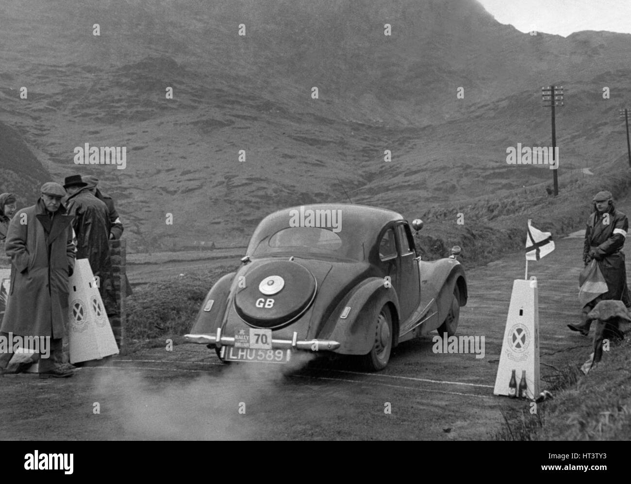 Bristol 400 angetrieben von L.Potter an der 1952 R.A.C Rally Künstler: unbekannt. Stockfoto