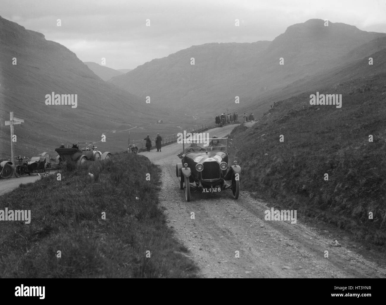 DFP 10-12 PS von JC-Douglas, die Teilnahme an der schottischen Licht Auto Trial, 1922. Künstler: Bill Brunell. Stockfoto