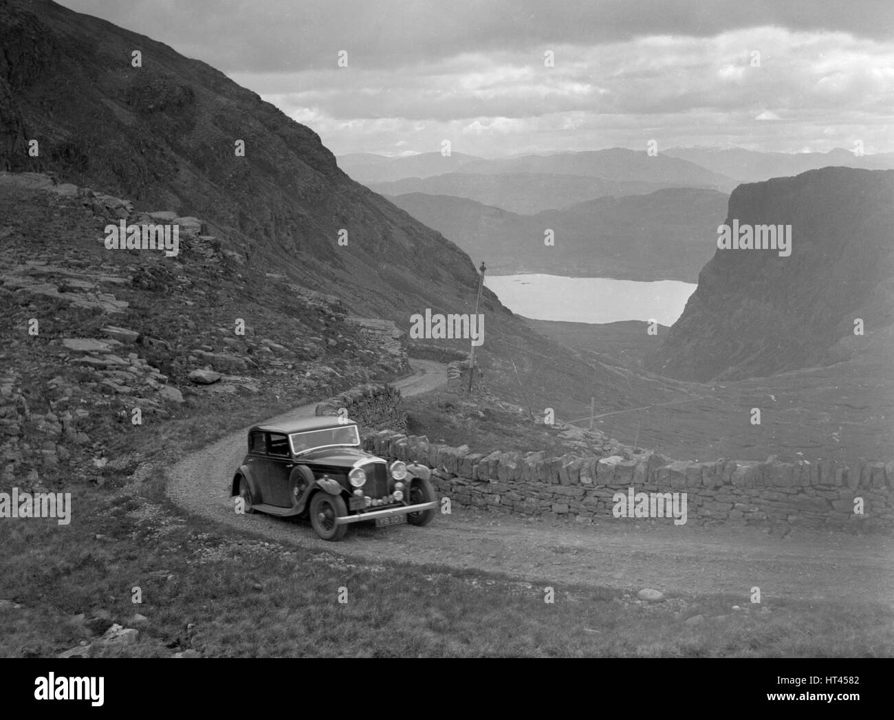 Bentley Mulliner Körper von Miss MB Smith im Wettbewerb in der RSAC Scottish Rally, 1936. Künstler: Bill Brunell. Stockfoto