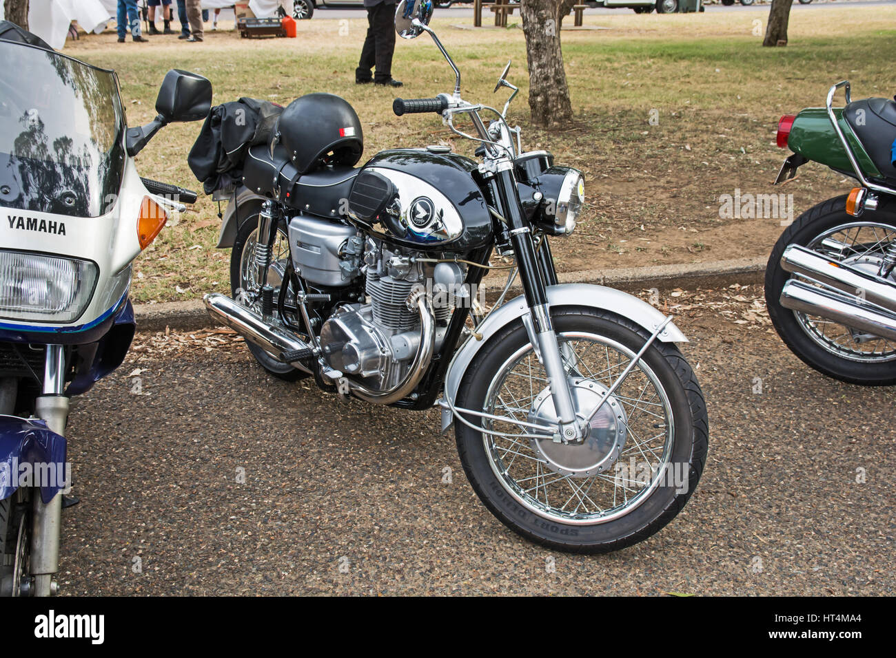 Ein Honda 1966 450 Black Bomber Motorrad bei japanischen Oldtimer Motorradclub nationale Kundgebung in Tamworth Australia 2017. Stockfoto
