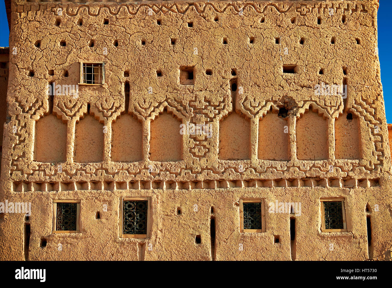 Außen die Lehmziegel Kasbah Taourirt, Ourrzazate, Marokko, von Pascha Glaoui gebaut. Ein UNESCO-Weltkulturerbe Stockfoto