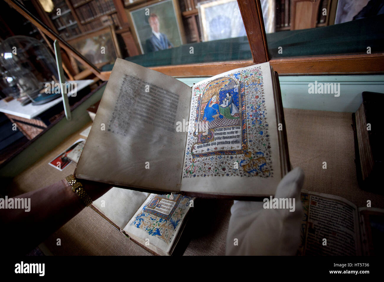 Stonyhurst College in Lancashire, UK. Altes Buch auf dem display Stockfoto