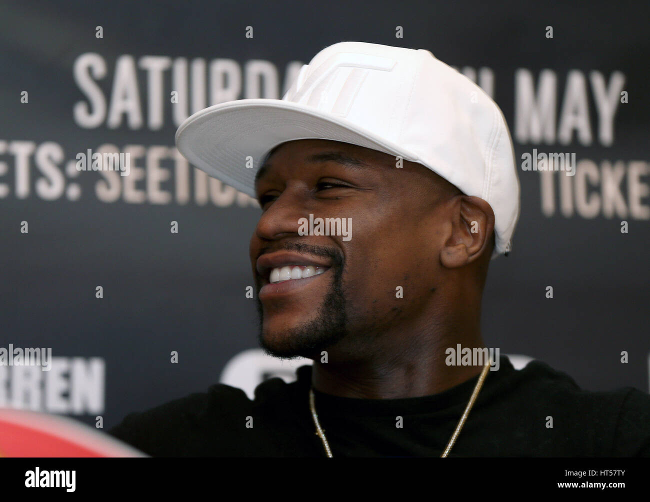Floyd Mayweather Jr während der Pressekonferenz im Savoy Hotel in London. Stockfoto