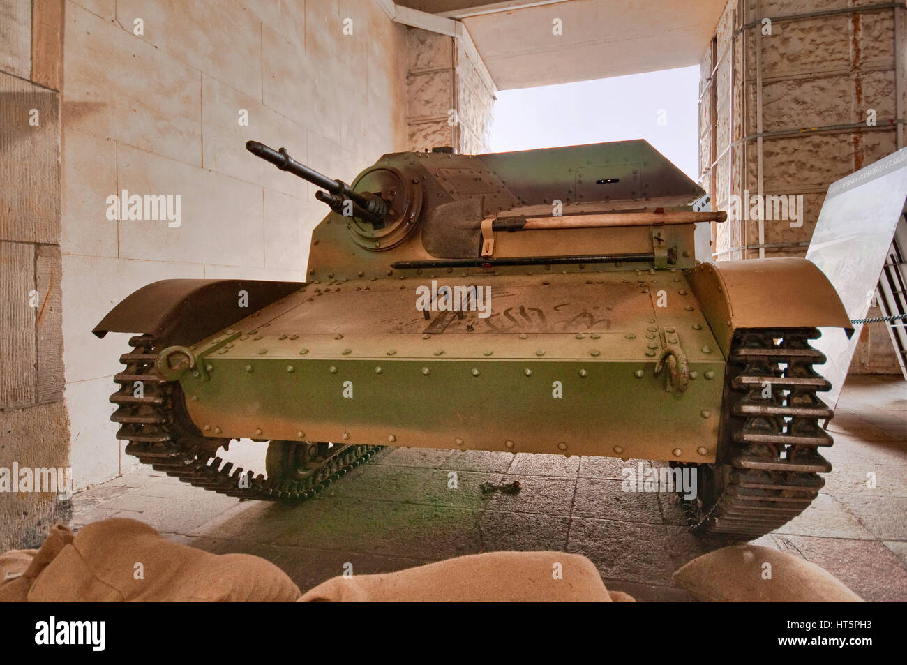 1930er Jahre polnische TKS Tankette, verwendet im 2. Weltkrieg für Aufklärungs- und Infanterie-Unterstützung, polnische Armee-Museum in Warschau, Polen Stockfoto
