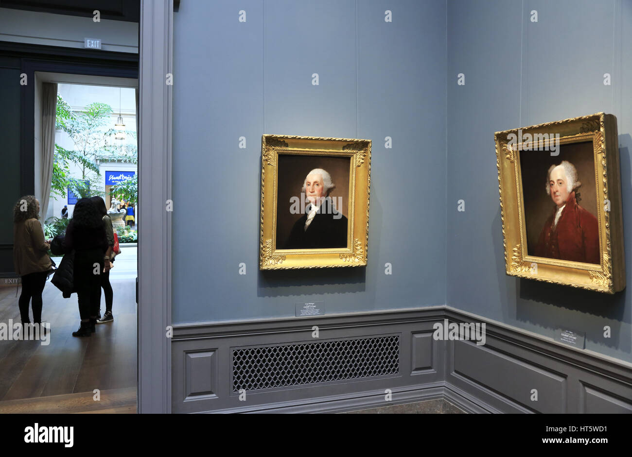 Besucher in der Galerie der Smithsonian National Portrait Gallery. Washington D.C. USA Stockfoto