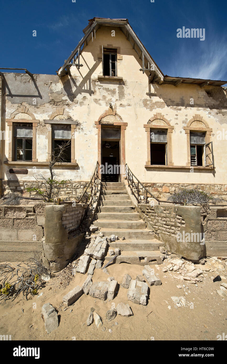 Haupthaus in Kolmanskop in der Nähe von Lüderitz Stockfoto