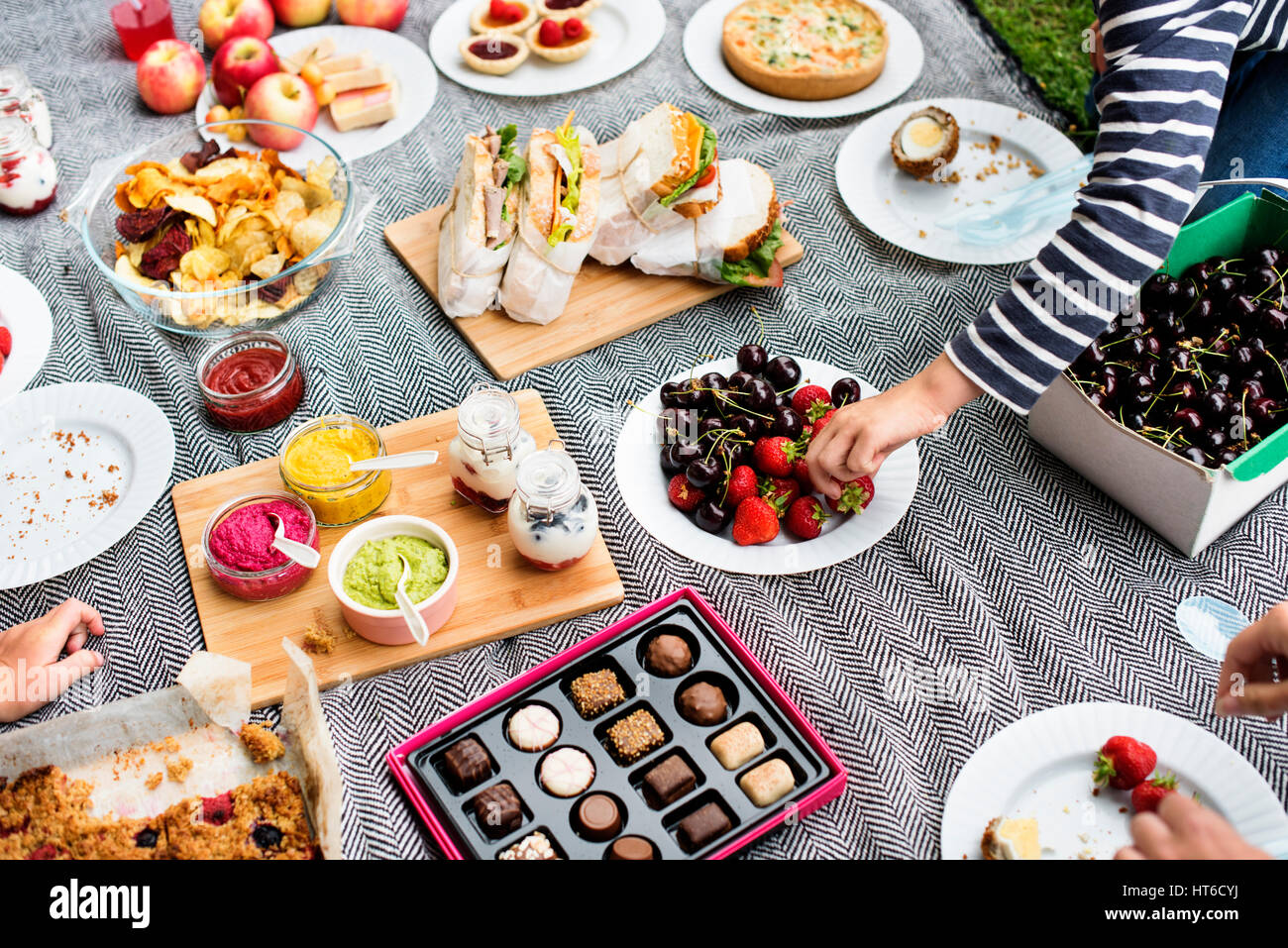Picknick Lunch Mahlzeit im Freien Park Food Konzept Stockfoto