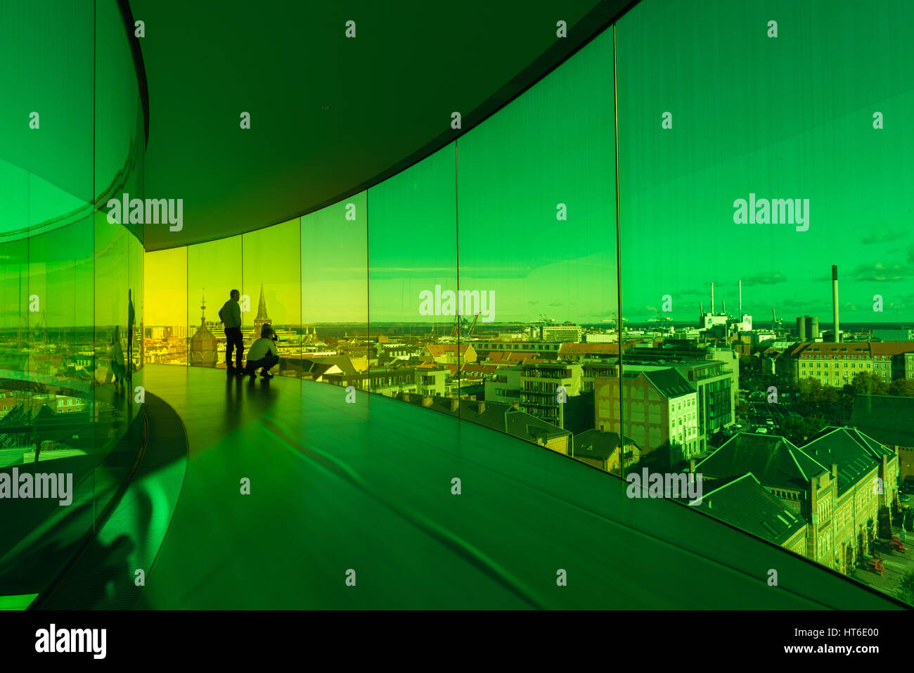 Aarhus Kunstmuseum, AROS, mit dem Regenbogen gehen von Olafur Eliasson auf dem Dach des Gebäudes, Europäische Kulturstadt im Jahr 2017, Aarhus, Dänemark Stockfoto