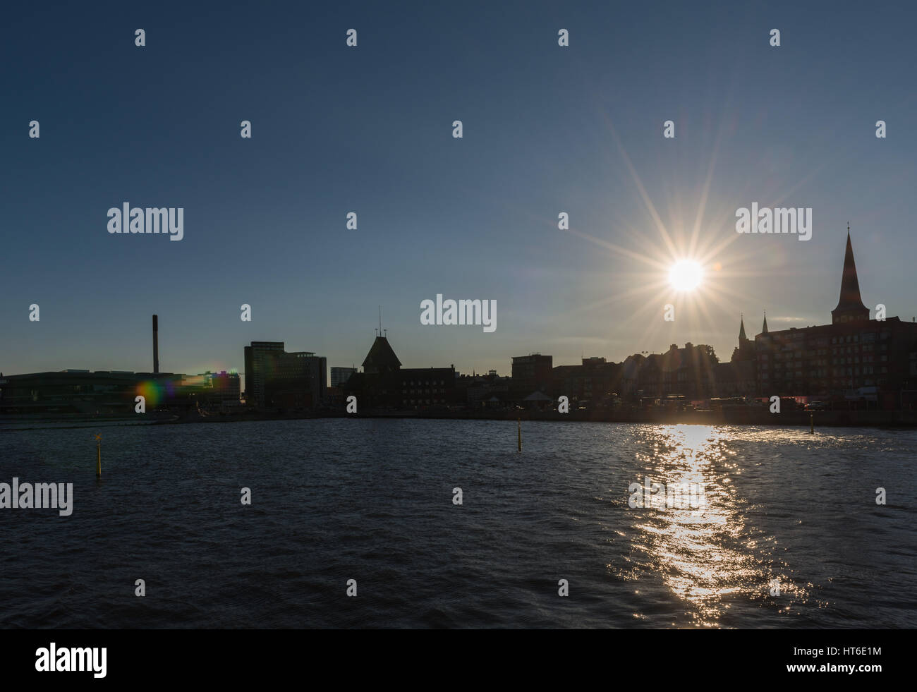 Silhouette von Aarhus mit dem Turm der Kathedrale, Europäische Kulturhauptstadt 2017, Nord-Jütland, Dänemark Stockfoto