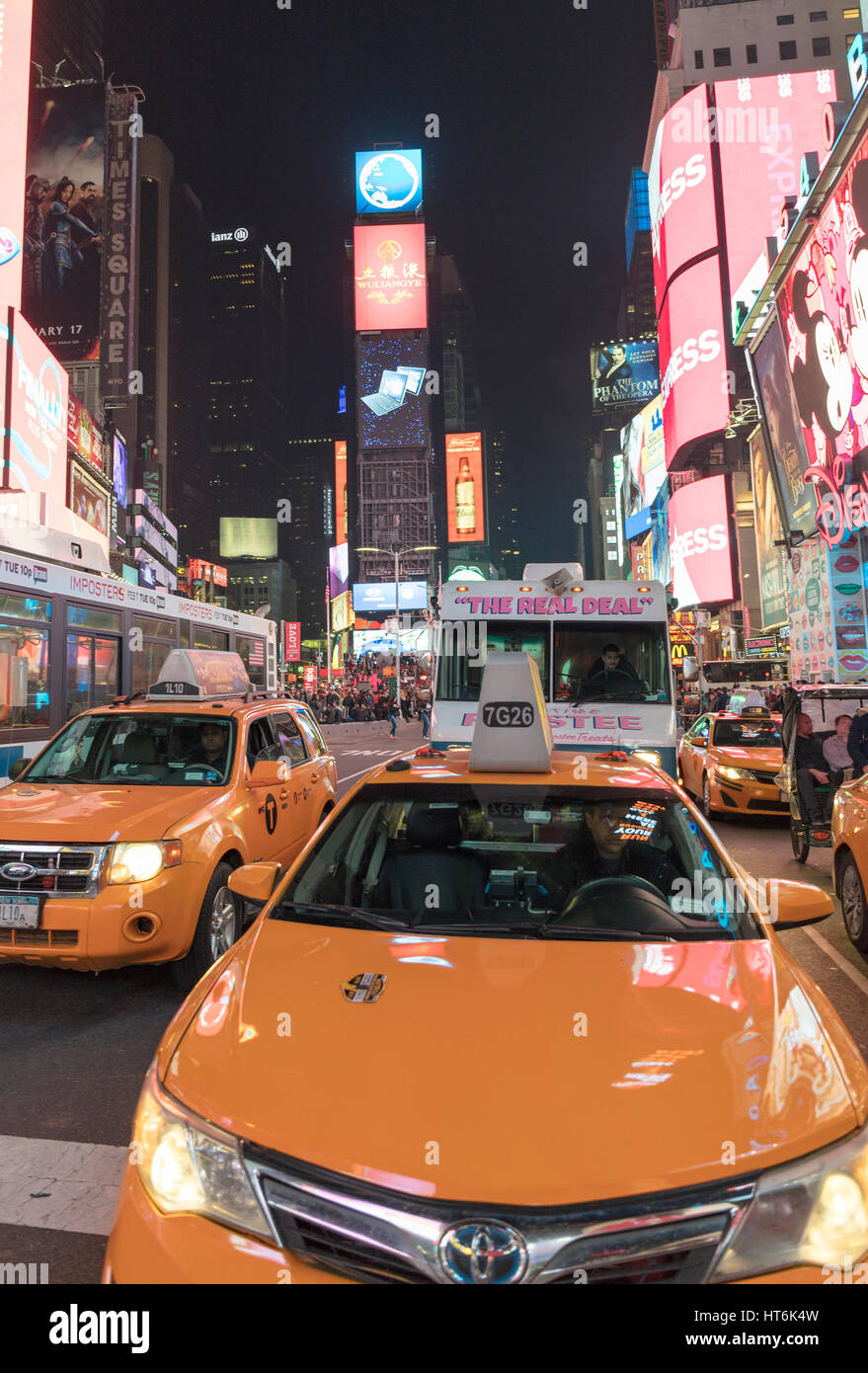 Times Square, Manhattan, Broadway, in der Nacht Stockfoto