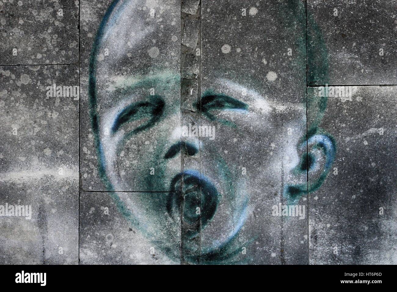Motiv von der Wand in verlassenen Stadt Pripjat in der Sperrzone von Tschernobyl Stockfoto