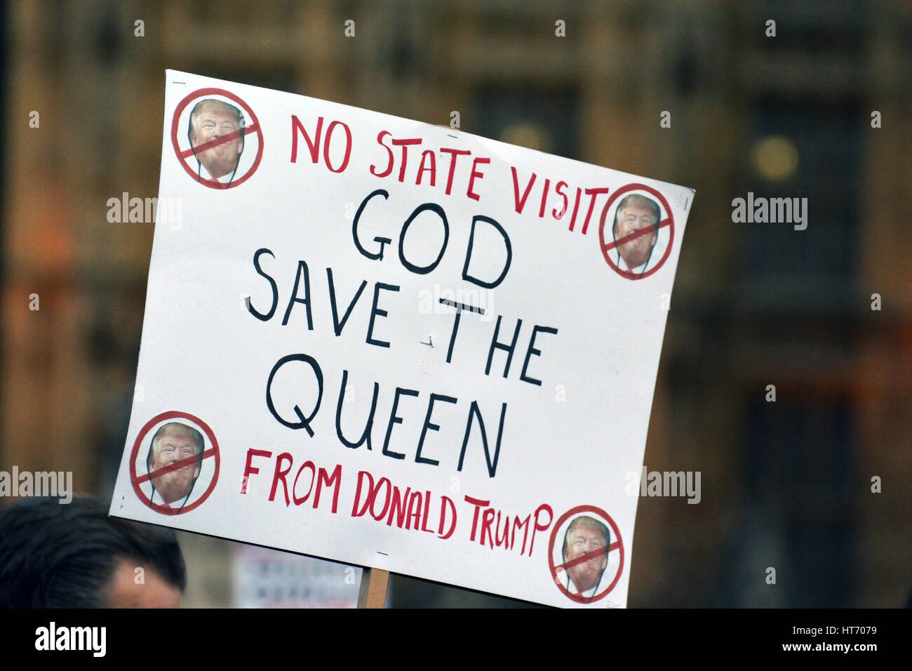 Plakat: "kein Staatsbesuch. God Save The Queen von Donald Trump ". Stockfoto