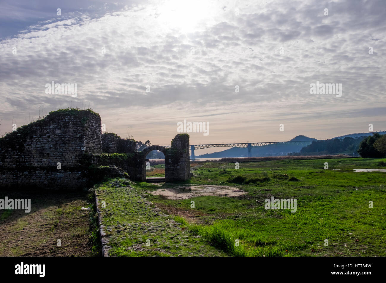 Catoira ist eine Gemeinde in Galicien, Spanien, befindet sich in der Provinz Pontevedra. Catoira ist berühmt für seine Ruinen des Torres Do Oeste (Türme der Stockfoto