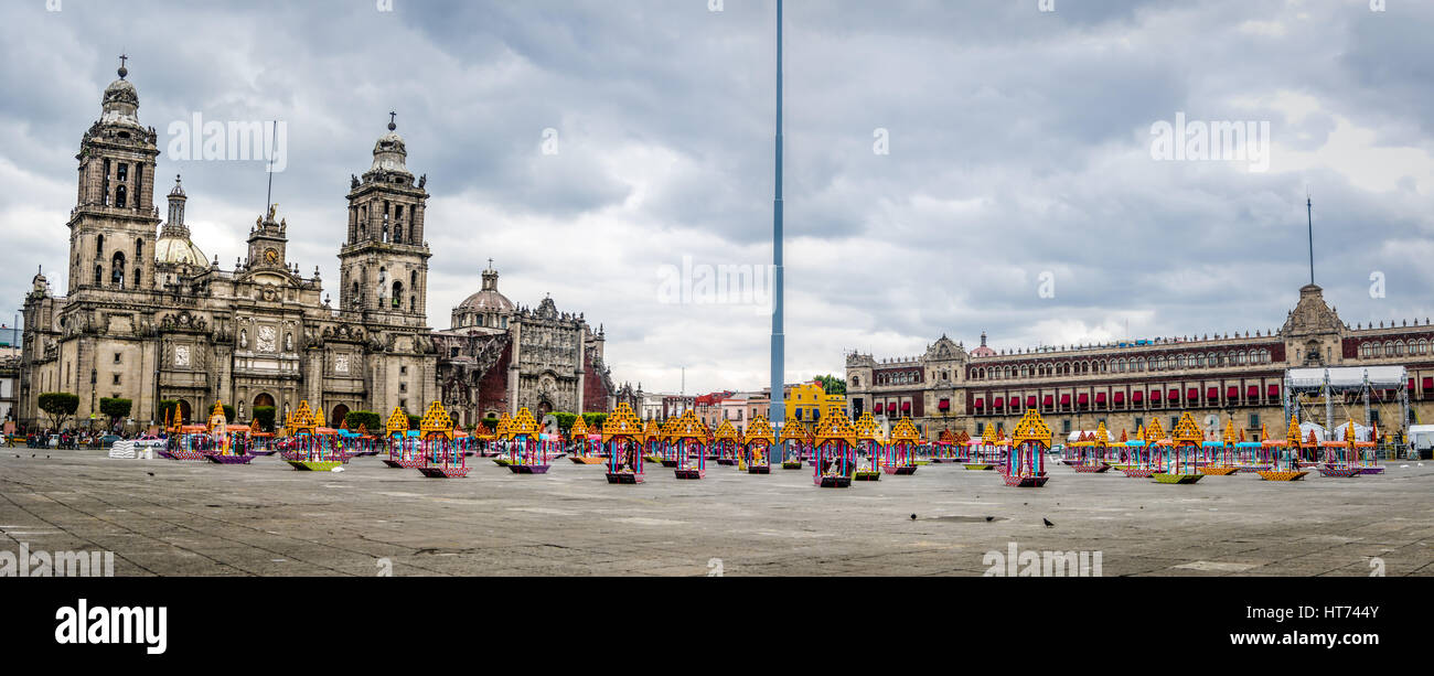 Zocalo Dekoration für den Tag der Toten - Mexiko-Stadt, Mexiko Stockfoto